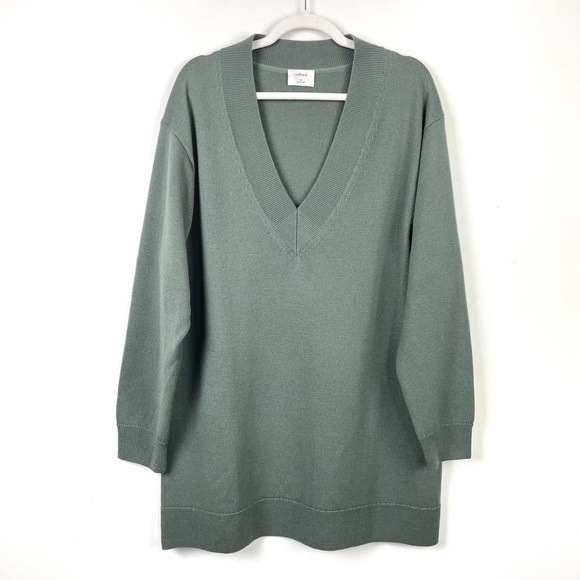 Aritzia Sweaters - ARITZIA Wilfred Devry Merino Wool Sweater V Neck Sage Green